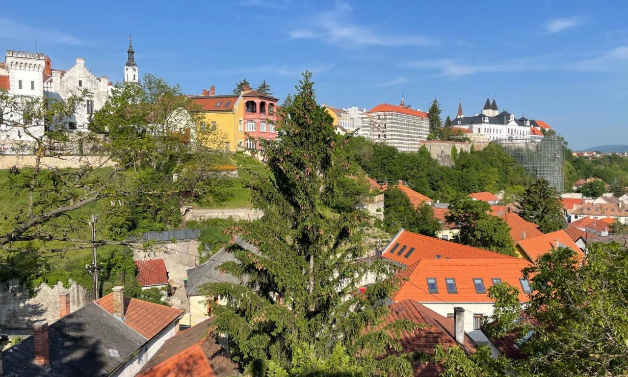 Monbuhim Comfort Veszprem Exterior photo