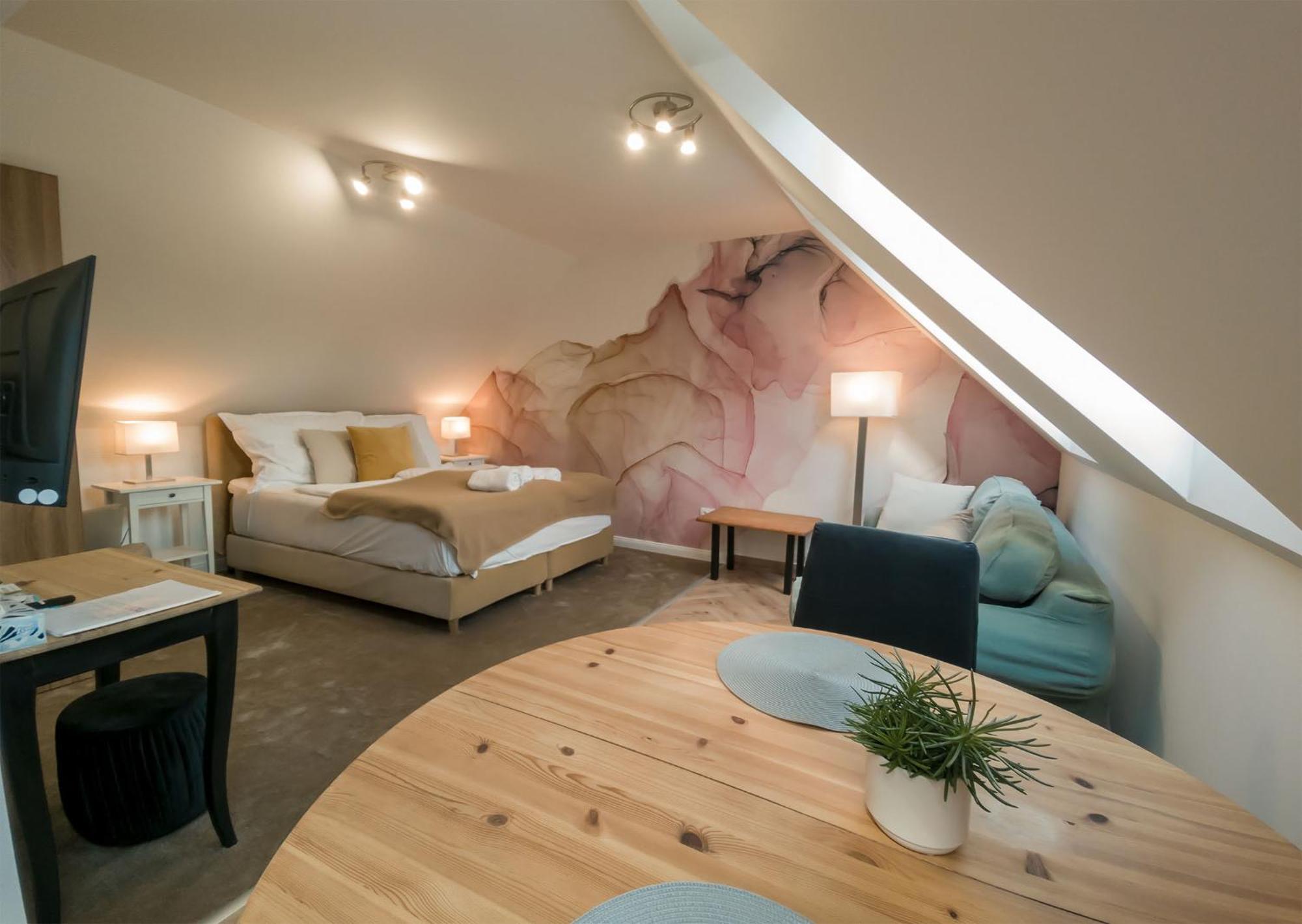 Monbuhim Comfort Veszprem Exterior photo